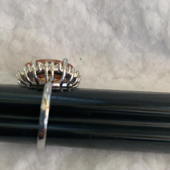 High Profile Morganite Diamond Ring💗 - Picture 5 of 11